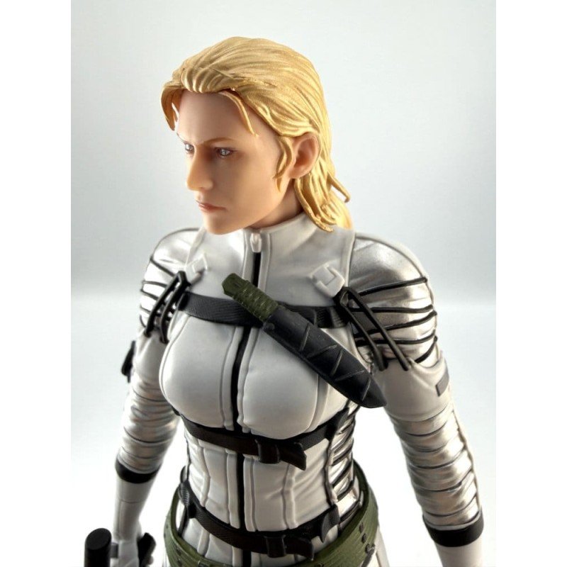 Metal Gear Solid: Snake Eater PVC Figure The Boss 20 cm        