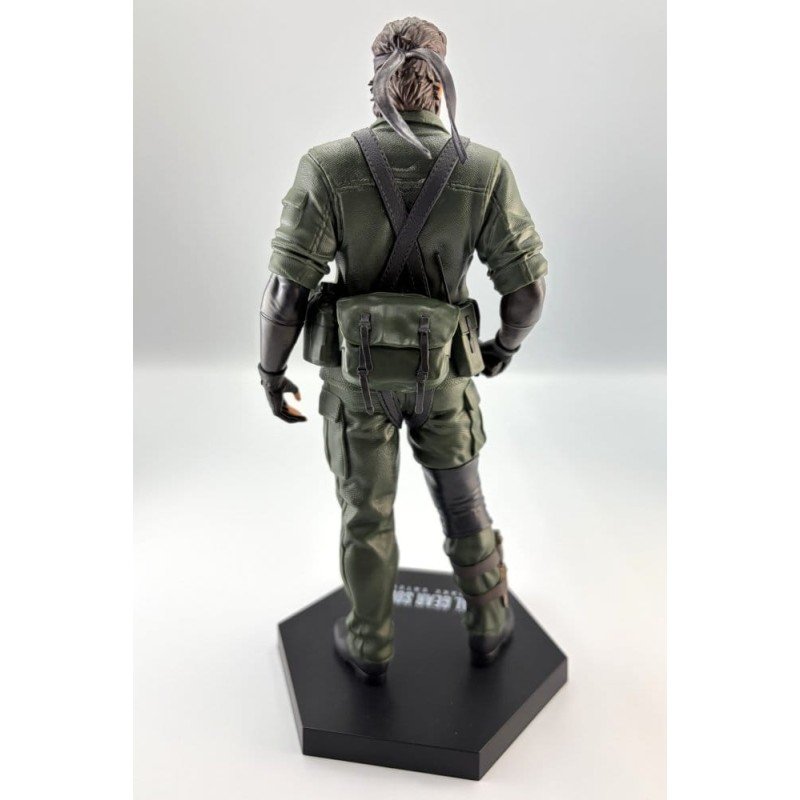 Metal Gear Solid: Snake Eater PVC Figure Naked Snake 20 cm        