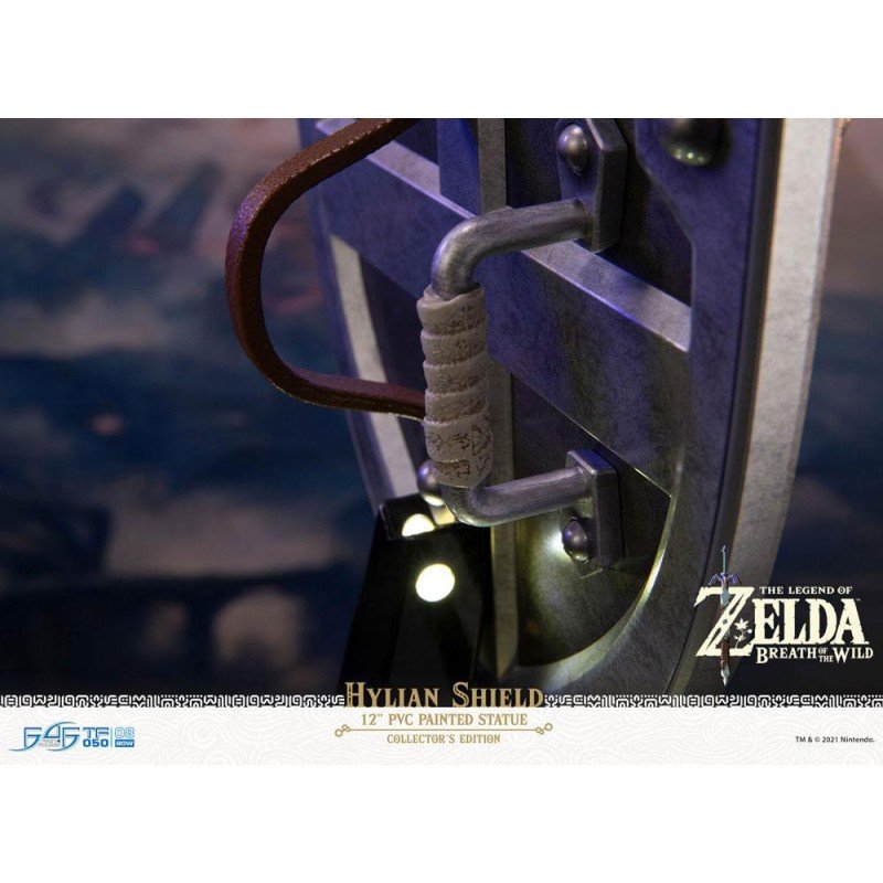 The Legend of Zelda Breath of the Wild PVC Statue Hylian Shield Collector's Edition 29 cm