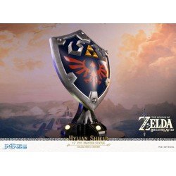 The Legend of Zelda Breath of the Wild PVC Statue Hylian Shield Collector's Edition 29 cm