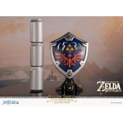 The Legend of Zelda Breath of the Wild statuette PVC Hylian Shield Collector's Edition 29 cm