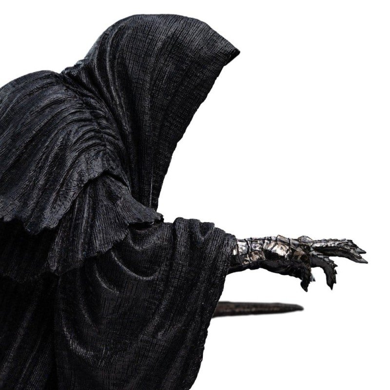 La Trilogie du Seigneur des Anneaux statuette Ringwraith at the Prancing Pony 18 cm