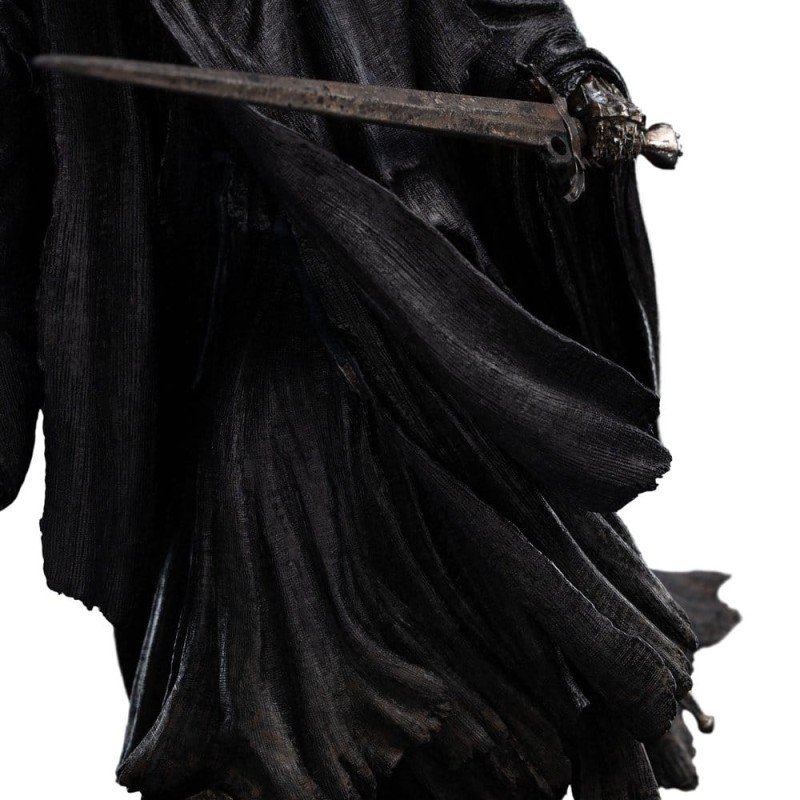 La Trilogie du Seigneur des Anneaux statuette Ringwraith at the Prancing Pony 18 cm