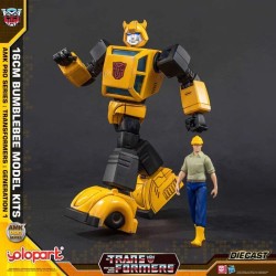 Transformers: Generation One Plastic Model Kit AMK PRO Series Bumblebee 16 cm