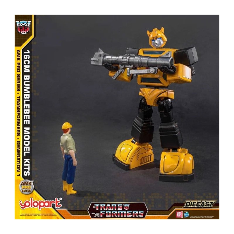 Transformers: Generation One Plastic Model Kit AMK PRO Series Bumblebee 16 cm
