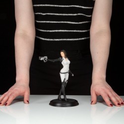 Mass Effect PVC Figure Miranda Lawson 22 cm