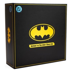 DC Comics Chess Set Batman vs. The Joker 47 cm