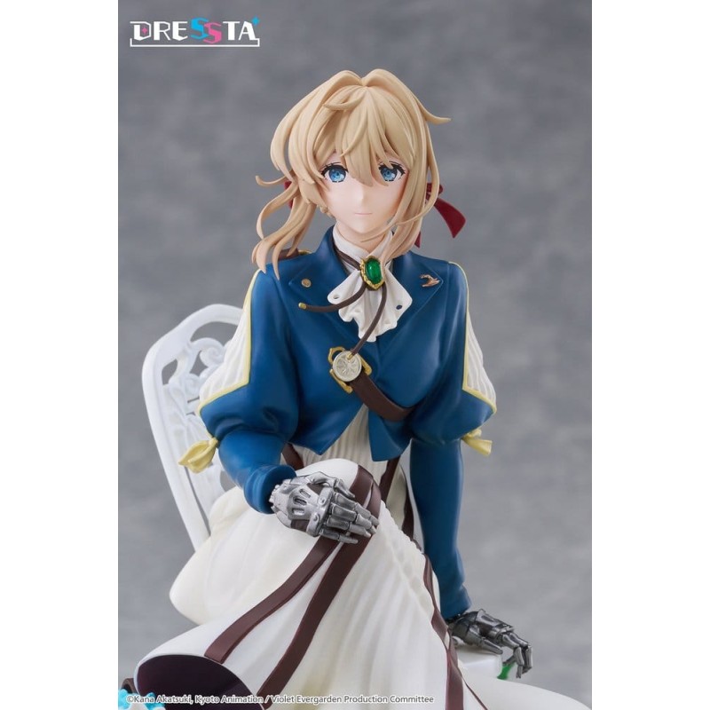 Violet Evergarden Dressta PVC Figure Violet Evergarden 17 cm