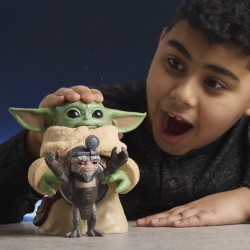Star Wars: The Mandalorian & Grogu figurine électronique Câlins Grogu & Anzellan 17 cm
