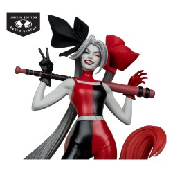 DC Direct Harley Quinn: Red, White & Black Statue 1/10 Harley Quinn by Alex Garner 21 cm