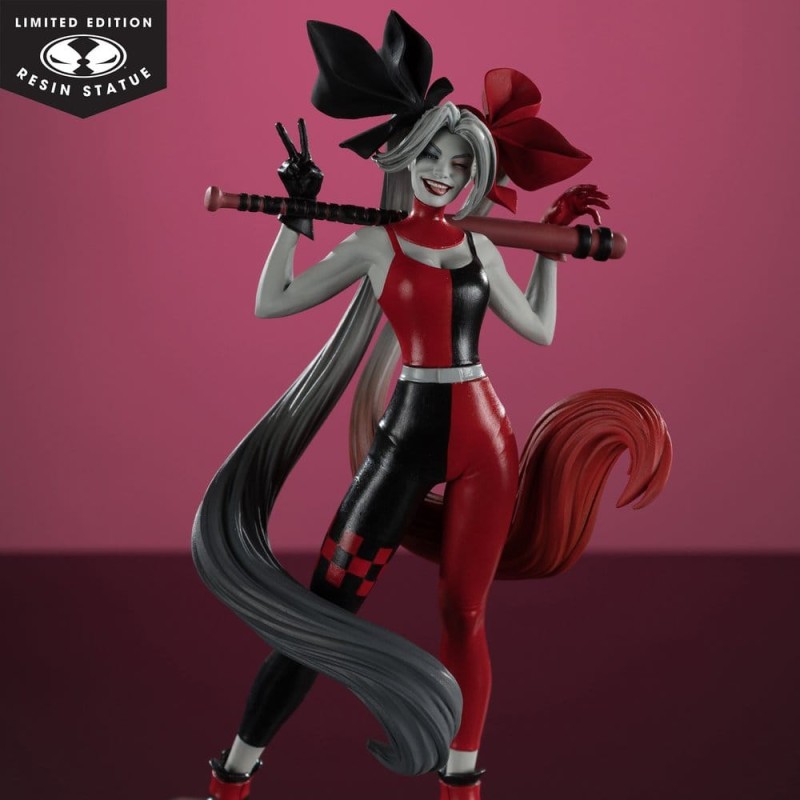 DC Direct Harley Quinn: Red, White & Black Statue 1/10 Harley Quinn by Alex Garner 21 cm