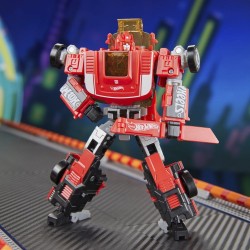 Transformers x Hot Wheels Collaborative Deluxe Class figurine GT-Scorcher 13 cm