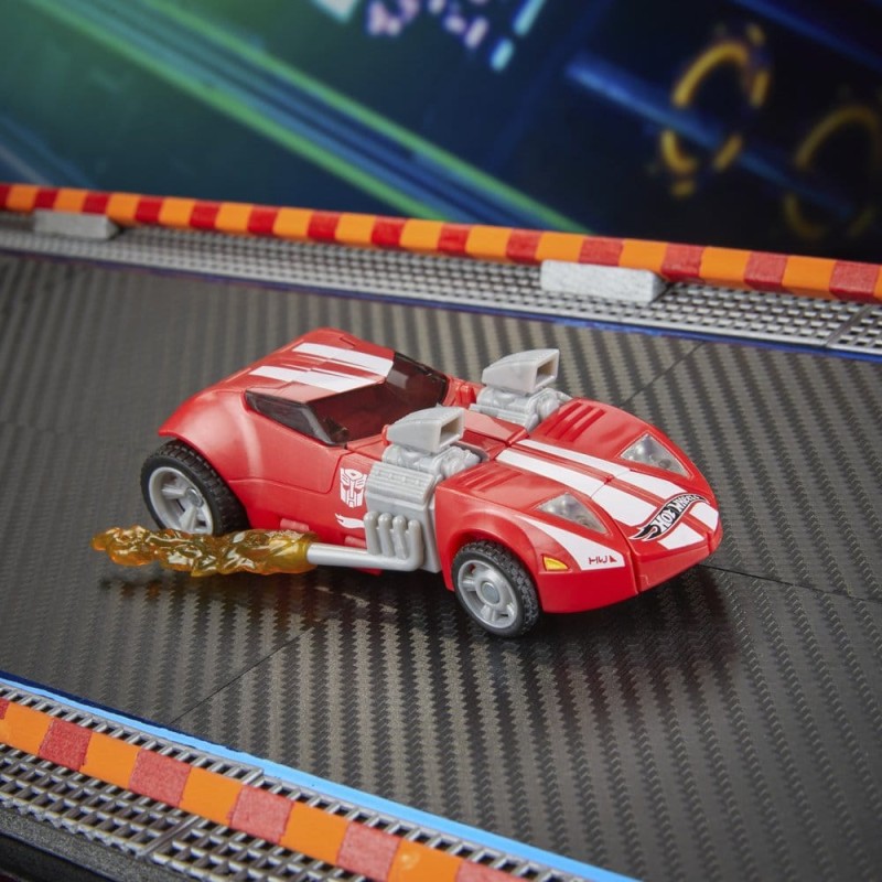 Transformers Collaborative Hot Wheels x Transformers Deluxe Class figurine Twin Mill 13 cm
