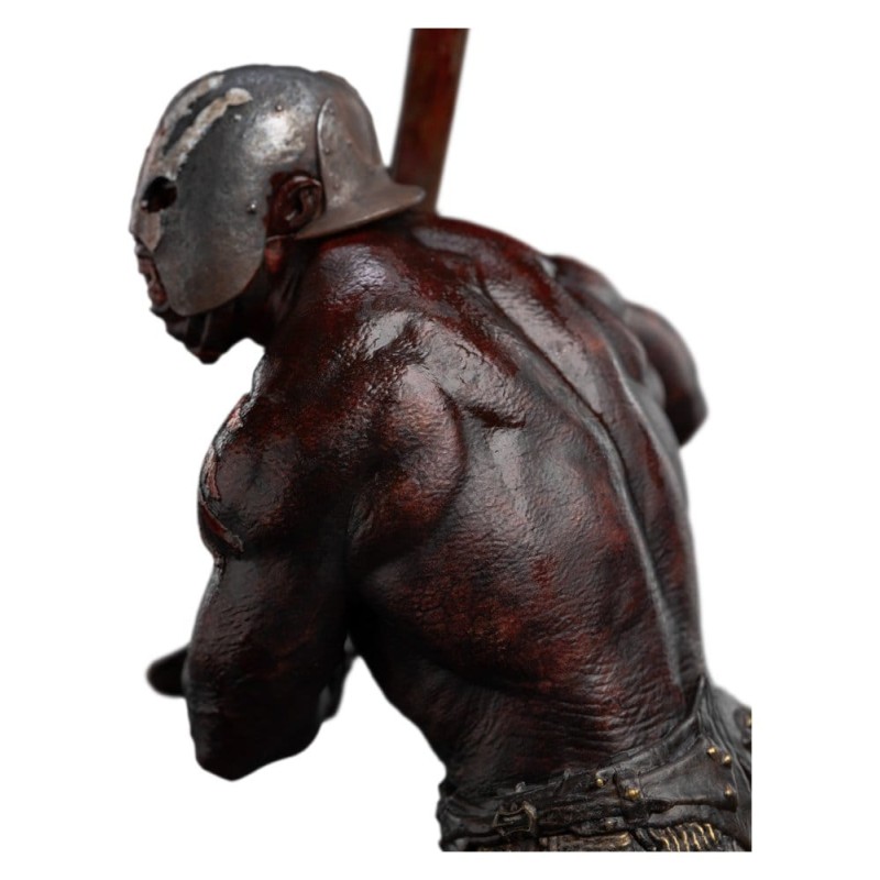 Le Seigneur des Anneaux statuette Uruk-hai Berserker 24 cm