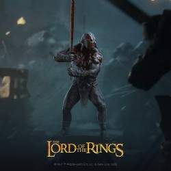 De Ban van de Ring, Uruk-hai Berserker-beeldje, 24 cm