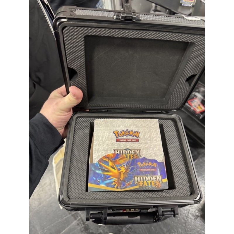 Evoretro Graded Card Display and Carry Case with Display Window Black