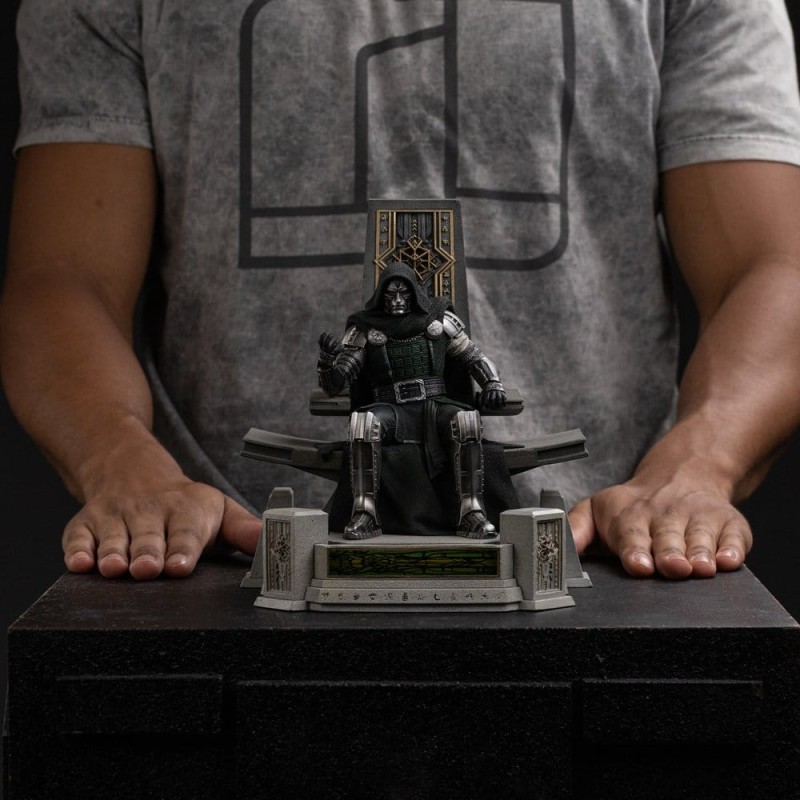 Avengers: Doomsday statuette 1/10 Art Scale Doctor Doom on Throne 22 cm