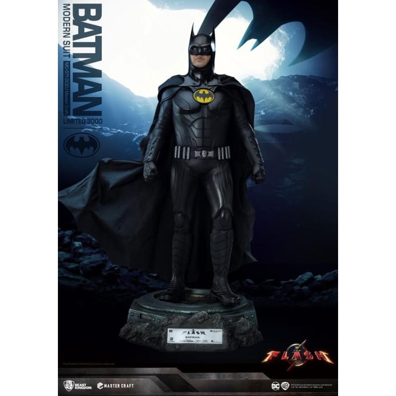 Batman statuette Master Craft Batman Modern Suit 42 cm | 4711385243499