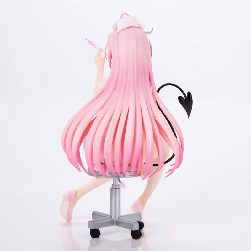 To Love-Ru Darkness statuette PVC Lara Satalin Deviluke Nurse Cos 26 cm | 4589642714545