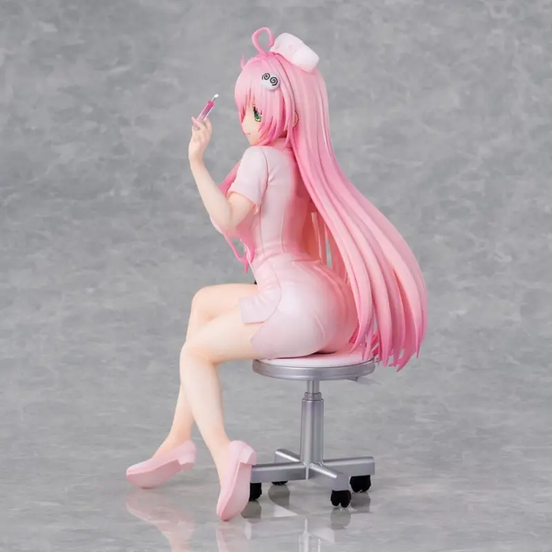 To Love-Ru Darkness statuette PVC Lara Satalin Deviluke Nurse Cos 26 cm | 4589642714545