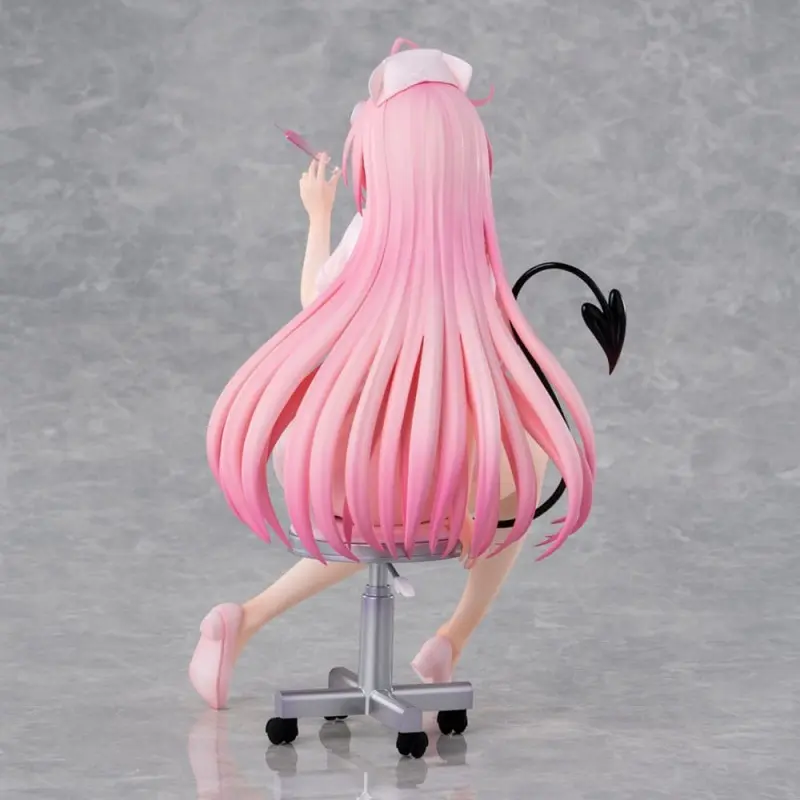 To Love-Ru Darkness statuette PVC Lara Satalin Deviluke Nurse Cos 26 cm | 4589642714545