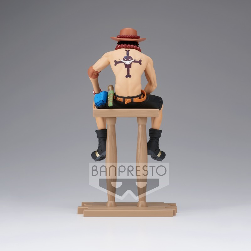 license : One Piece
produit : Statuette PVC - Grandline Journey - Portgas D. Ace 17 cm
marque : Banpresto