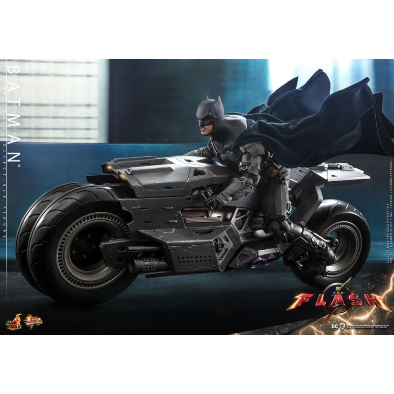 The Flash figurine Movie Masterpiece 1/6 Batman 30 cm | 4895228614308