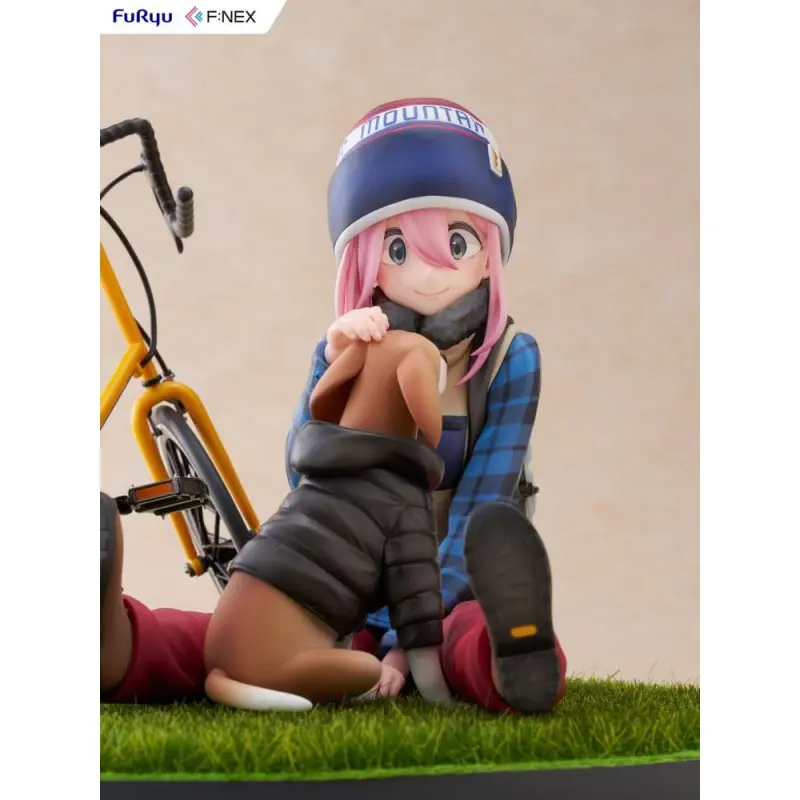 Laid Back Camp F:NEX statuette PVC 1/7 Nadeshiko Kagamihara 13 cm  | 4582655078376