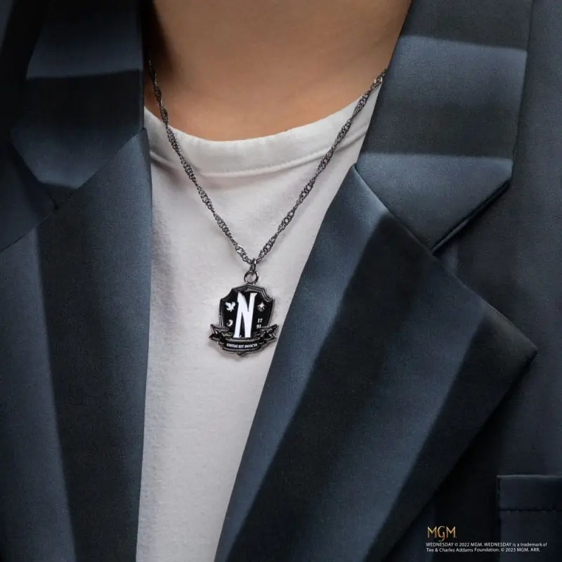 Wednesday pendentif et collier Nevermore Academy Black | 4895205616424